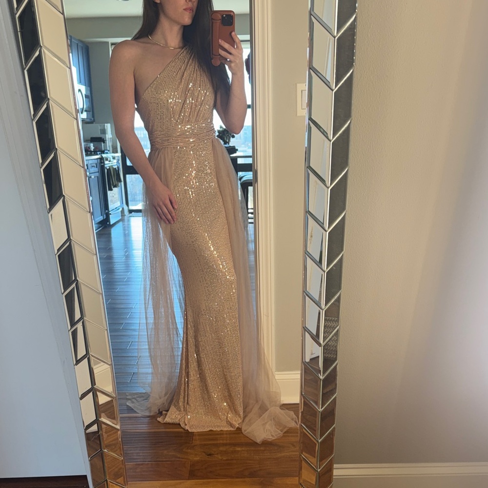 Elegant Gold Evening Gown